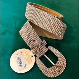 Extra Small diamond belt. New with tags. Looks pinkish but has no pink